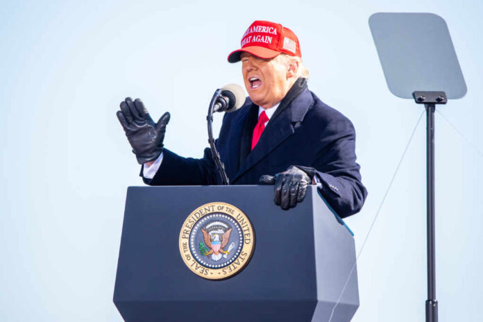Fayetteville,,Nc,/,Usa,-,11/02/20:,Republican,Presidential,Candidate,And