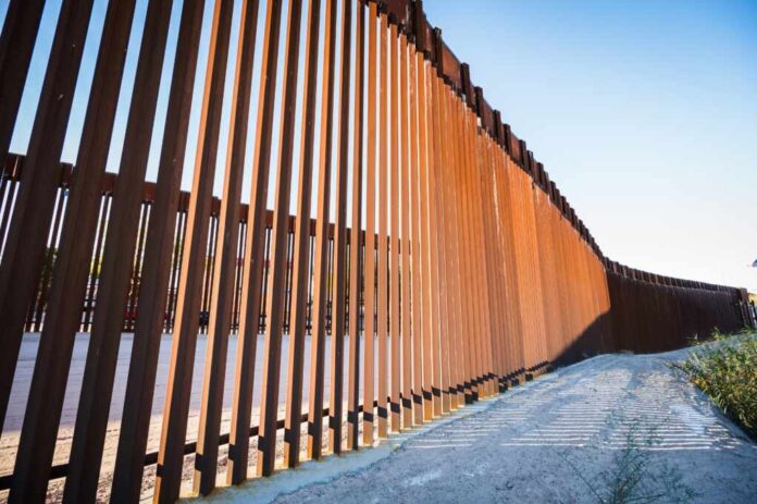 Yuma,Az,-,March,1st,,2024:,The,Us,Border,Wall