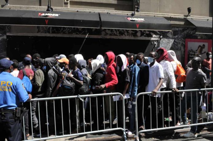 August,2,,2023:,Asylum,Seekers,Outside,The,Roosevelt,Hotel,In