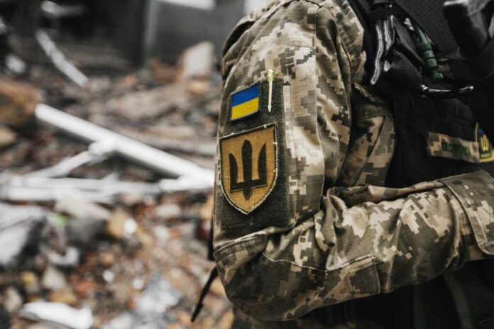Ukraine,,Mykolaiv,-,06.10.2022.,Ukrainian,Military,Woman,With,The,Ukrainian