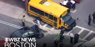 Students taken to hospital after school bus crash in Everett